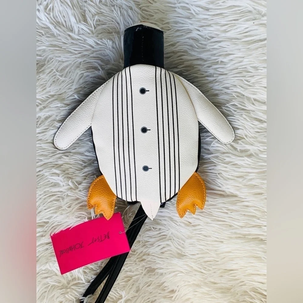 NWT Betsey Johnson KITSCH TOTALLY TUXEDO TALES PENQUIN WRISTLET BJ62000H - Picture 6 of 6